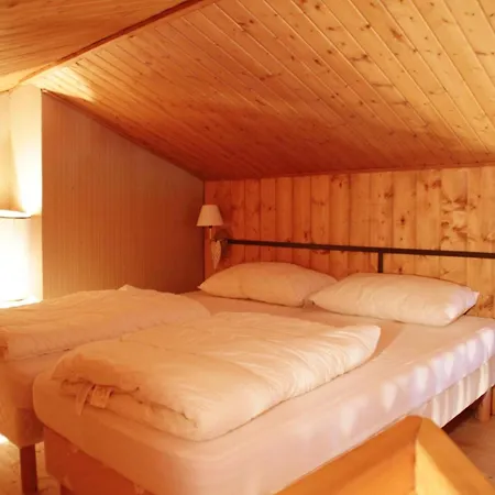 In Near De Vonnes Lejlighed *